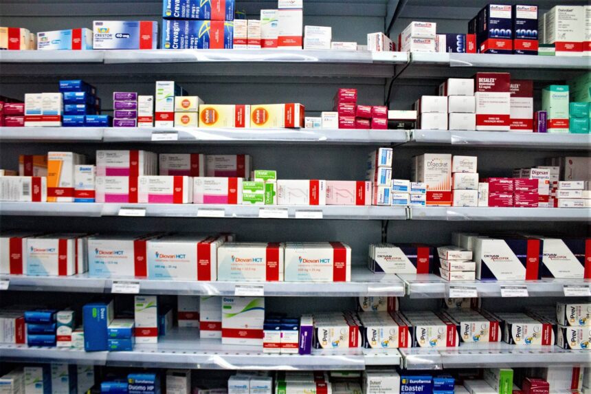 Remédios nacionais chegam a 79,2% das compras públicas – 25/08/2026 – Painel S.A.