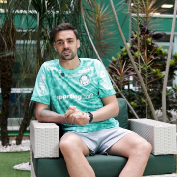 Web não perdoa atuação de novo goleiro do Palmeiras contra influenciador