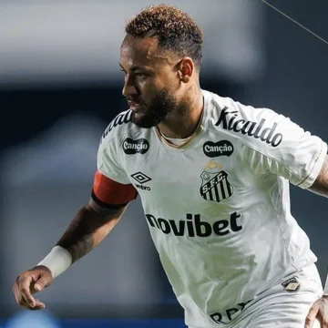 Neymar é relacionado pelo Santos para jogo com Palmeiras na Copa do Brasil