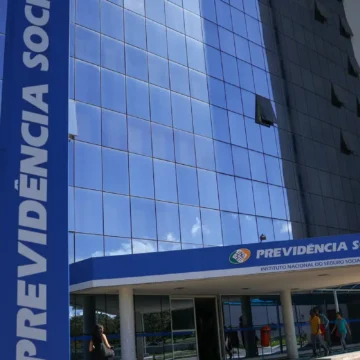 Previsão de gastos com INSS em 2027 é reduzida em Previsão de gastos com INSS em 2027 é reduzida em R$ 5 bilhões