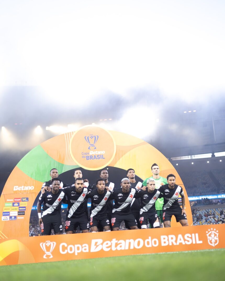 Contra o Vitória, Vasco tenta chegar a sua 3ª semifinal Contra o Vitória, Vasco tenta chegar a sua 3ª semifinal seguida de Copa do Brasil