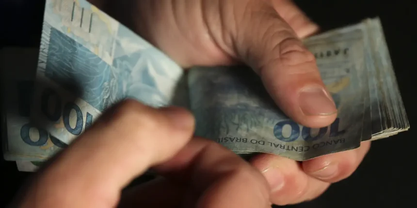 Dívida Pública sobe 0,22% em julho e supera R$ 9,2 trilhões