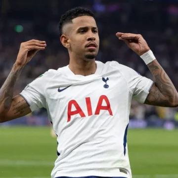 Sávio marca em estreia, reforços caseiros brilham e Tottenham avança Sávio marca em estreia, reforços caseiros brilham e Tottenham avança de fase na Copa da Liga