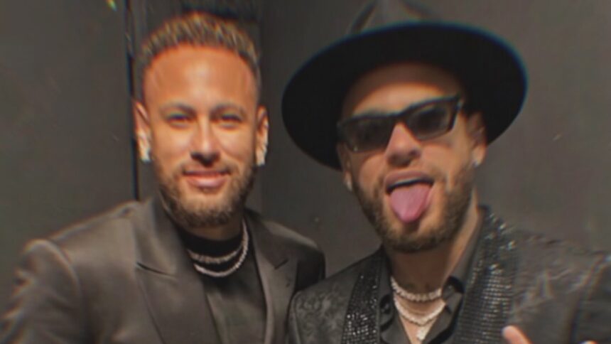 Sósia de Neymar vira 'empresa' com 15 funcionários e celebra Sósia de Neymar vira 'empresa' com 15 funcionários e celebra amizade com jogador
