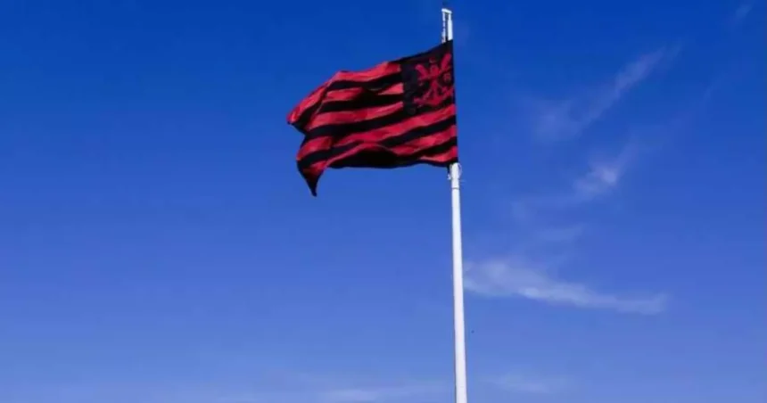 Lateral do Flamengo recusa proposta da Europa para seguir no clube