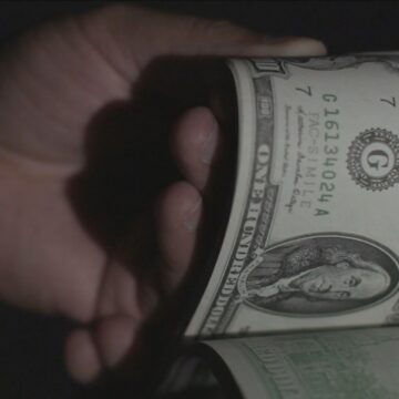 Dólar mais baixo e férias escolares impulsionam gastos de brasileiros no exterior a US$ 2,45 bilhões em julho, recorde em mais de 30 anos
