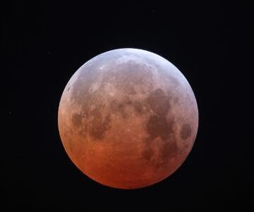 Nuvens podem atrapalhar visualização do eclipse lunar no Brasil