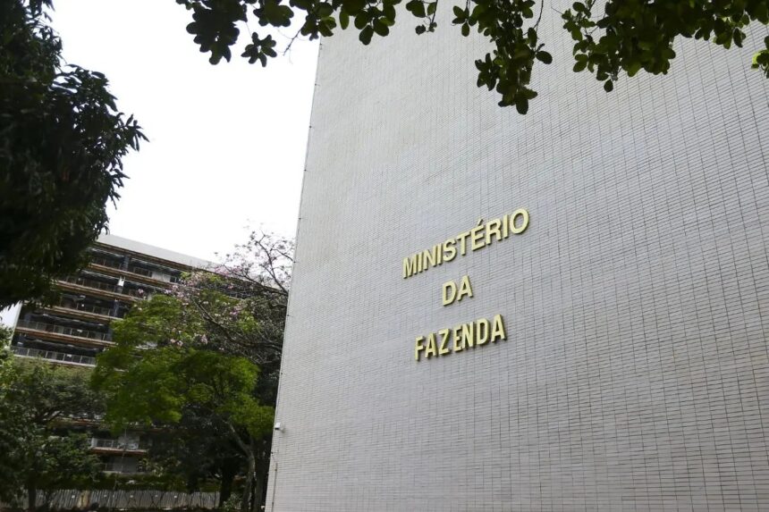 Contas do governo registraram um superávit primário de R$ 10,8 bilhões em julho