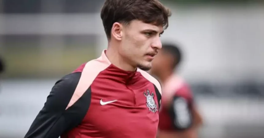 Breno Bidon sofre trauma no joelho e desfalca treino do Corinthians