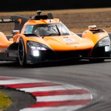 WEC: McLaren realiza teste de 30 horas e celebra evolução do MCL-HY