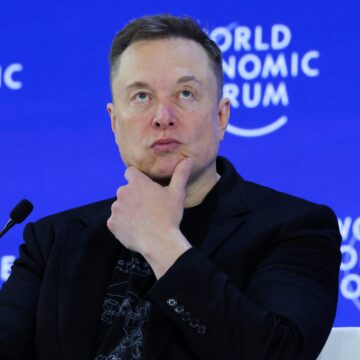 Elon Musk tem 2,4 vezes a fortuna dos 255 bilionários Elon Musk tem 2,4 vezes a fortuna dos 255 bilionários brasileiros, segundo a Forbes
