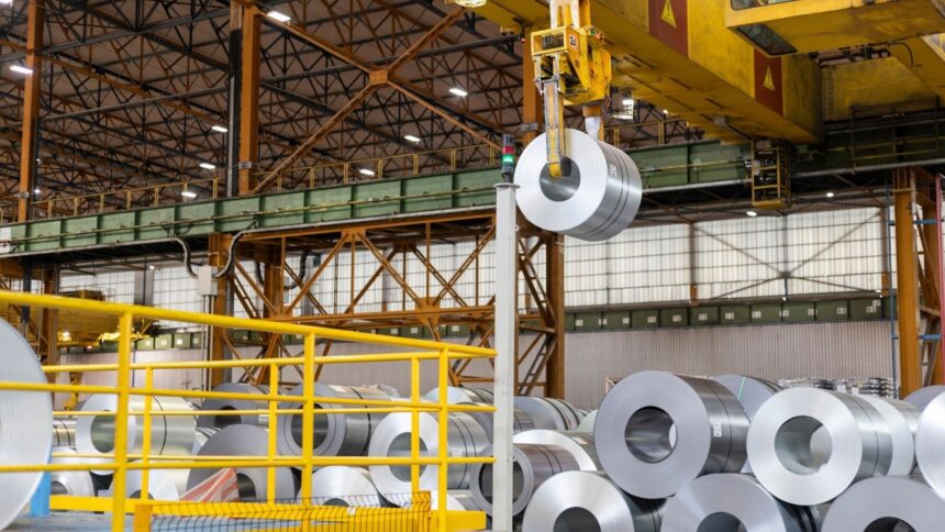 ArcelorMittal anuncia investimento de até R$ 5 bi na unidade ArcelorMittal anuncia investimento de até R$ 5 bi na unidade Tubarão, no ES; projeto deve gerar 3 mil empregos