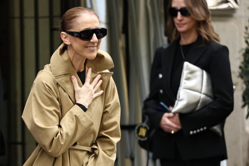 Céline Dion chega à França para retorno aos palcos após Céline Dion chega à França para retorno aos palcos após 6 anos