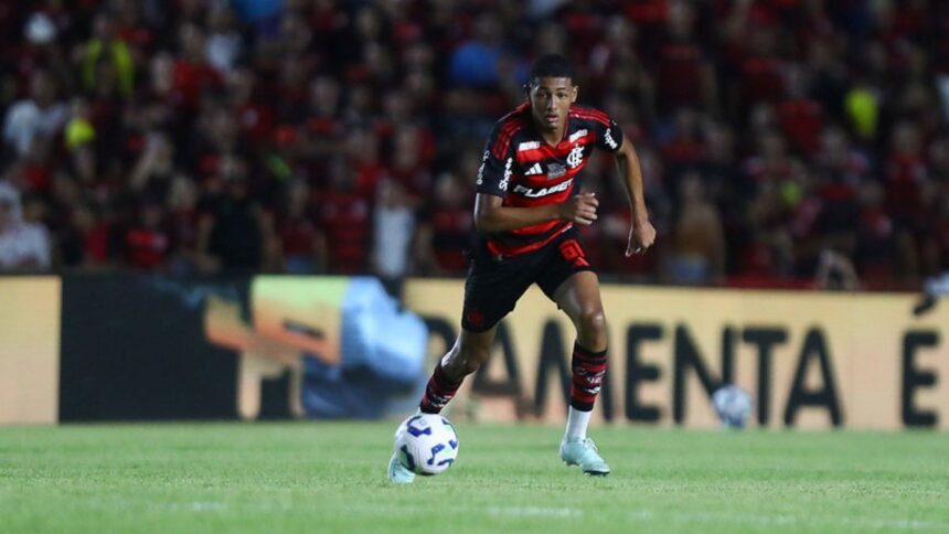 Flamengo recusa proposta de time italiano por João Victor