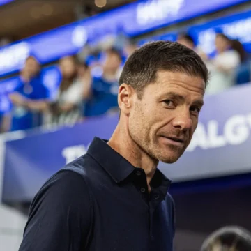 Chelsea: Leipzig quer atacante escanteado por Xabi Alonso que pode render 200% de lucro