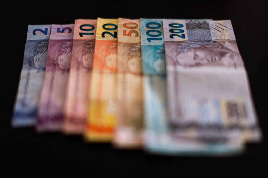 Reforma tributária: governo admite pagar R$ 0,39 por transação no Reforma tributária: governo admite pagar R$ 0,39 por transação no 'split payment' aos bancos