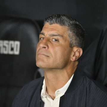 Pedro Emanuel: ‘Fiquei feliz porque a nossa torcida é muito exigente e eu gosto que assim seja porque só assim somos um clube grande’