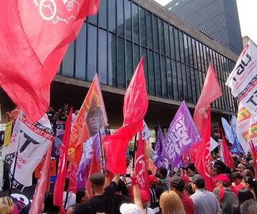 Ato na Paulista pede aprovação da PEC que acaba com escala 6×1