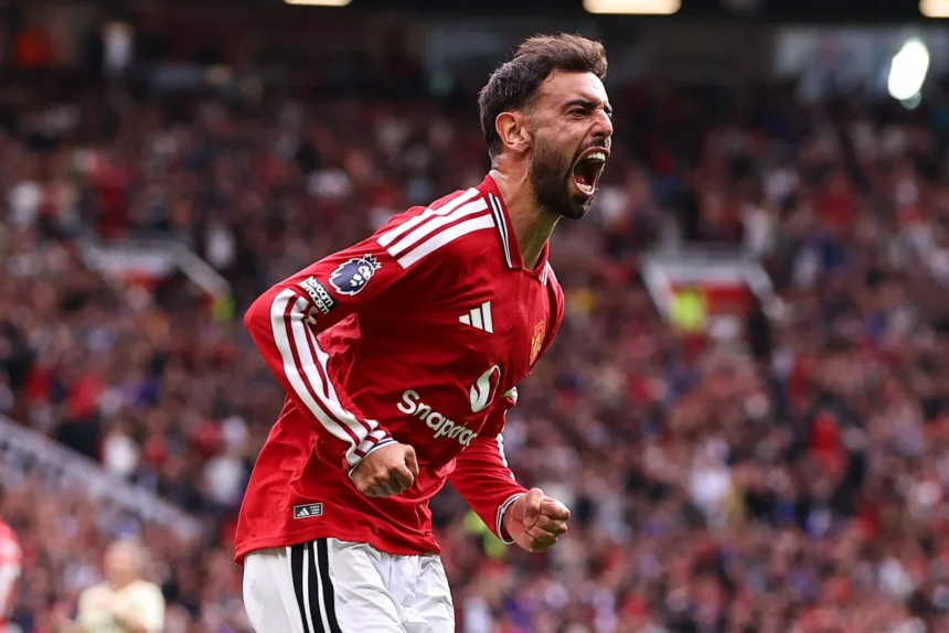 Bruno Fernandes rebate crítica de Scholes com hat-trick em virada do Manchester United