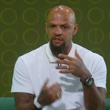 Felipe Melo se derrete pelo Flamengo e fica incrédulo com gol