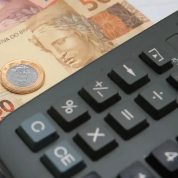 Governo prevê arrecadar R$ 636 bi com nova CBS em Governo prevê arrecadar R$ 636 bi com nova CBS em 2027