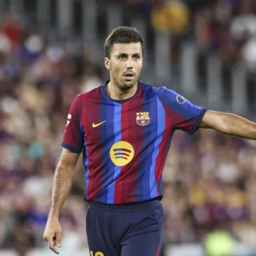 'É por isso que Rodri está aqui': Flick critica Barcelona ‘É por isso que Rodri está aqui’: Flick critica Barcelona e diz como volante corrigirá erros