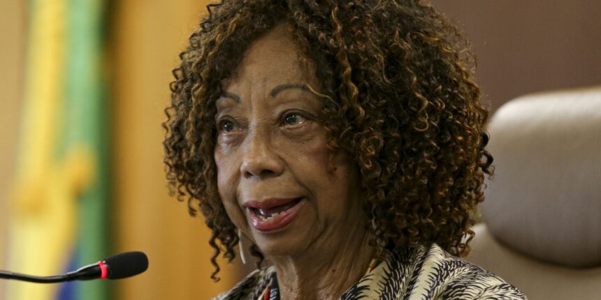 Livro inspirado na trajetória de Helena Theodoro será lançado no Livro inspirado na trajetória de Helena Theodoro será lançado no Rio
