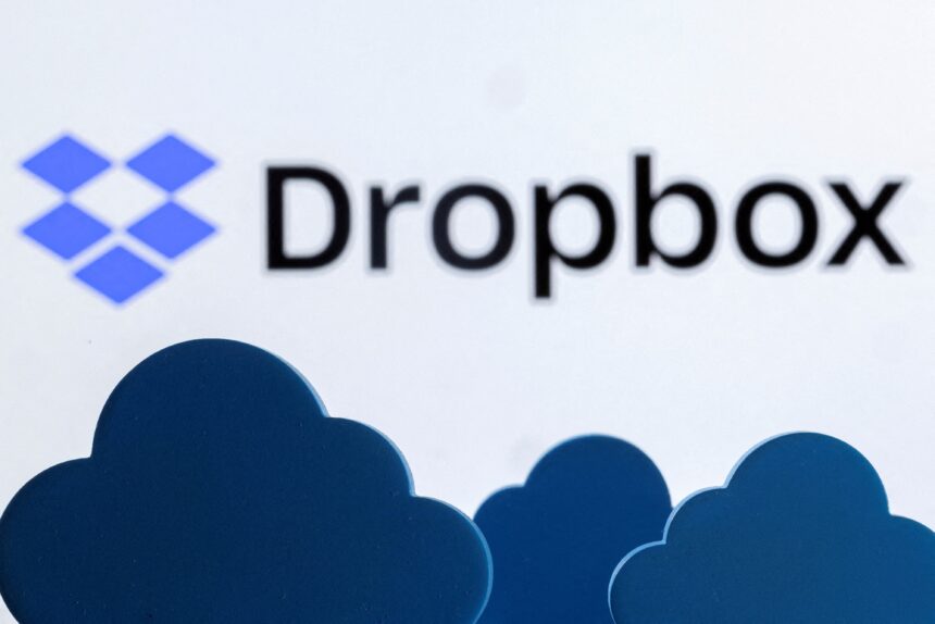 Dropbox afirma que cerca de 5 mil contas foram comprometidas Dropbox afirma que cerca de 5 mil contas foram comprometidas em ataque hacker em agosto
