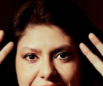 Luísa Vianna encara Edith Piaf no palco