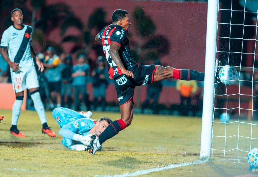 Cacá fala sobre eliminação do Vitória para o Vasco; veja Cacá fala sobre eliminação do Vitória para o Vasco; veja
