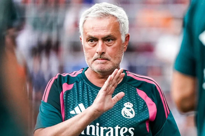 Mourinho relembra ex-contratação do Real Madrid: ‘Vocês me mataram por isso, mas ele calou a todos’