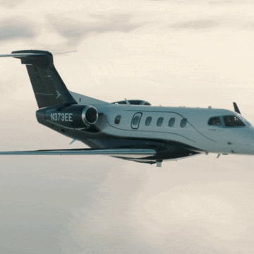 Como será viajar no jato da Embraer que consegue pousar sozinho
