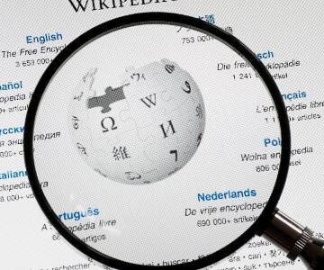 Estudo vê perda de audiência na Wikipédia após resumos de IA do Google