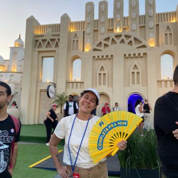 Leques, ventiladores e chapéus: as estratégias para driblar o calor no Rock in Rio