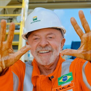 Lula assina decreto que reduz tributos sobre gasolina e MP Lula assina decreto que reduz tributos sobre gasolina e MP que cria subsídio para diesel