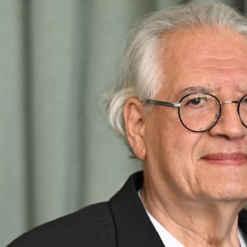 Morre o documentarista chileno Patricio Guzmán aos 85 anos