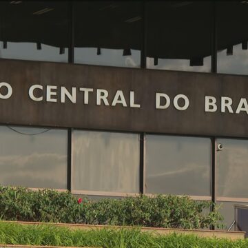 Copom reduz a taxa básica de juros da economia, a Selic, de 14% para 13,75% ao ano