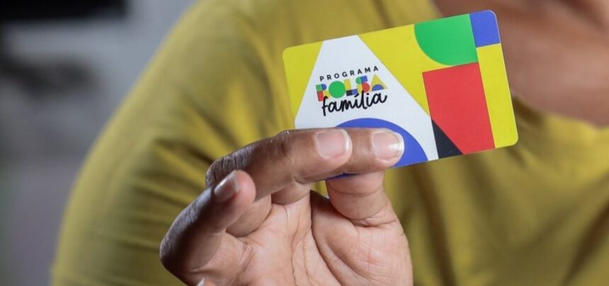 Bolsa Família maior antes da eleição: economistas questionam 'timing' e risco às contas públicas