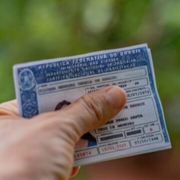 CNHs vencidas desde junho voltam a valer até dezembro; veja nova data de renovação