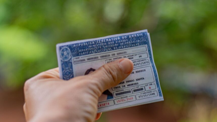 CNHs vencidas desde junho voltam a valer até dezembro; veja CNHs vencidas desde junho voltam a valer até dezembro; veja nova data de renovação