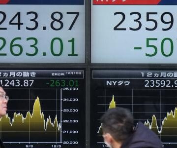 Bolsas seguem rumo indefinido com alta de juros no Japão e petróleo em queda