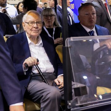 Warren Buffett deixa a presidência da Berkshire Hathaway