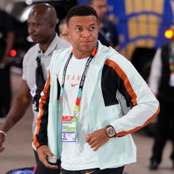 Mbappé rompe com a Nike e assina contrato com a Mbappé rompe com a Nike e assina contrato com a suíça On