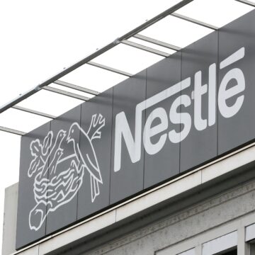 Nestlé é alvo de 3 ações na Índia após problemas em produtos para bebês