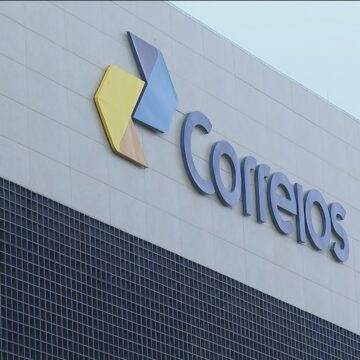 Greve dos Correios continua após TST suspender julgamento; veja o que acontece agora