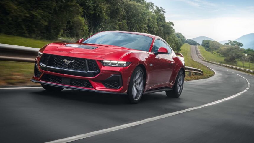 Ford do Brasil faz recall de Mustang por falhas elétricas; reparo será feito em 2027
